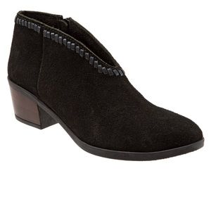 SHIPS FREE🔥 Black Suede Bootie